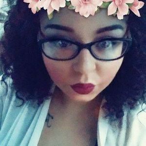 Meet your Posher, Desiree